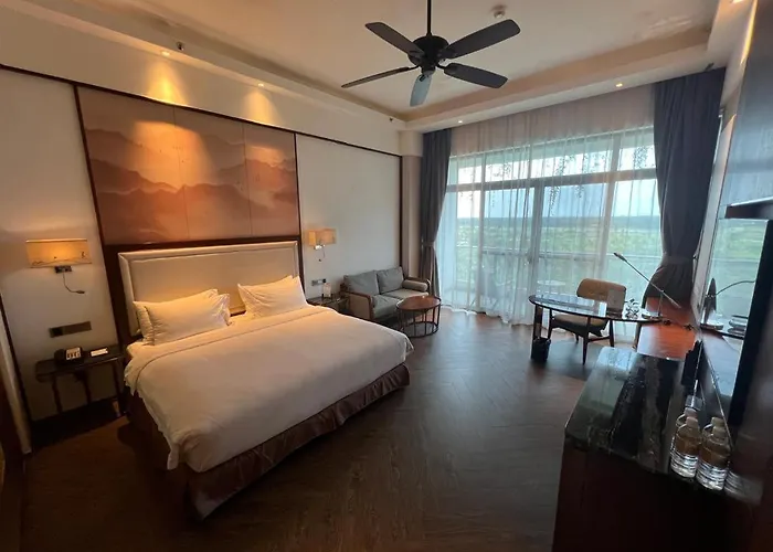 Forest City Golf Hotel